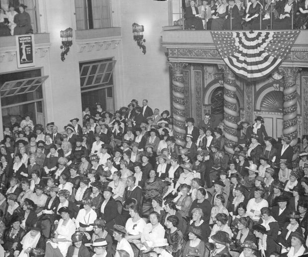 Suffragists in St. Louis